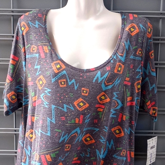 LLR Abstract Printed Perfect T Top-#0603 - Picture 2 of 14